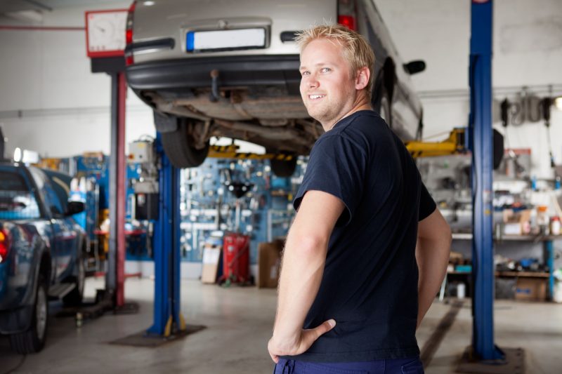 Signs That Your Vehicle Needs an Oil Change