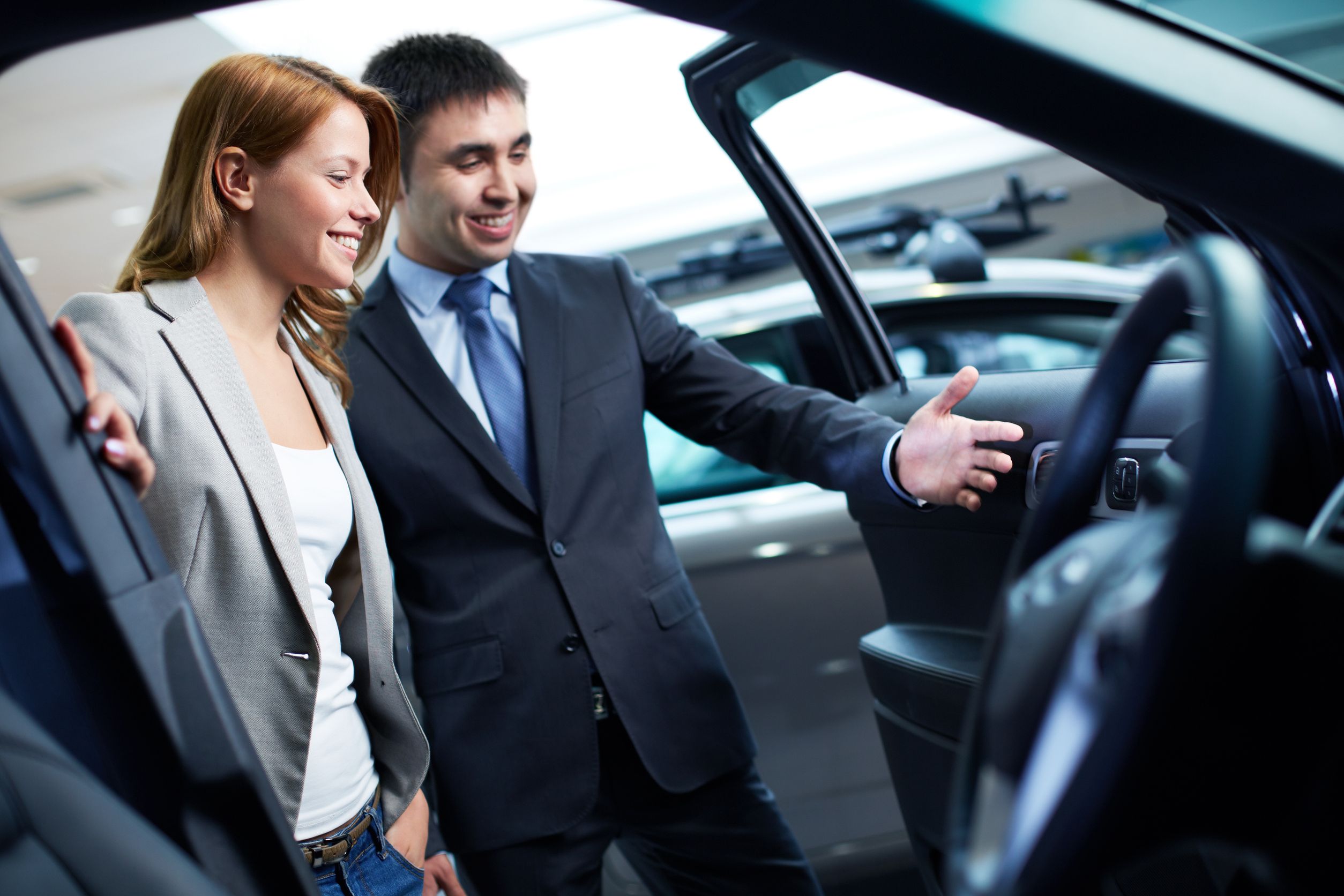 Why Buying From a Used Car Dealership Is the Way to Go in Elmwood Park